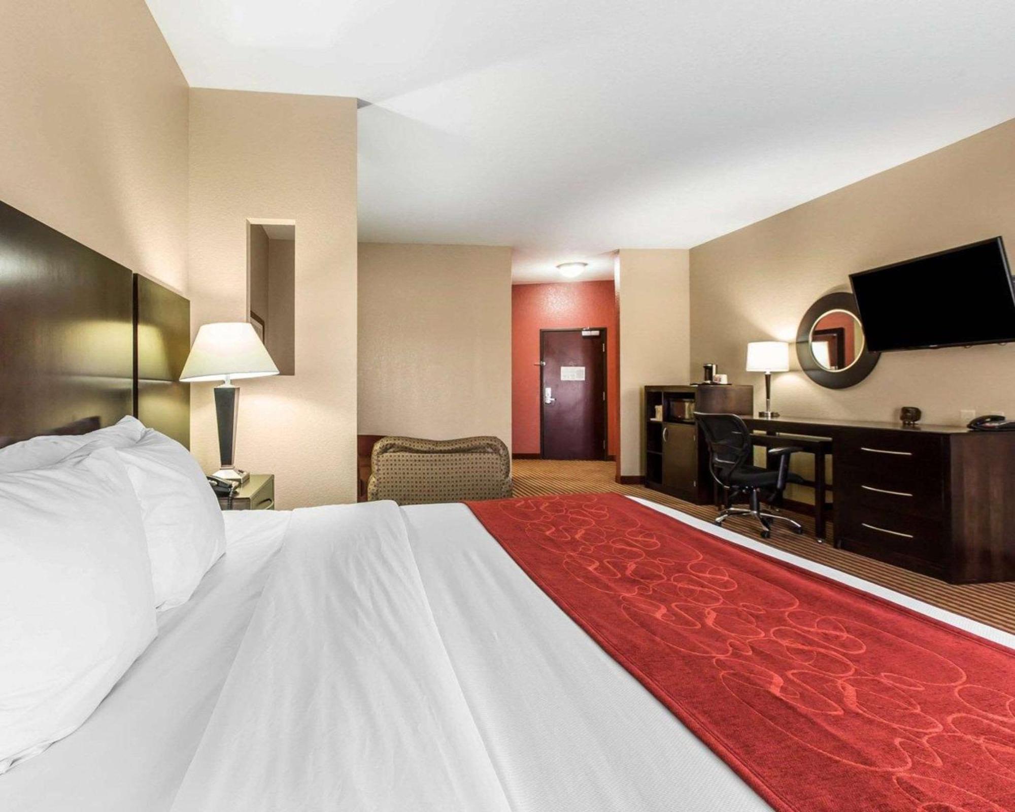 King Suite with Sofa Bed - Non-Smoking
