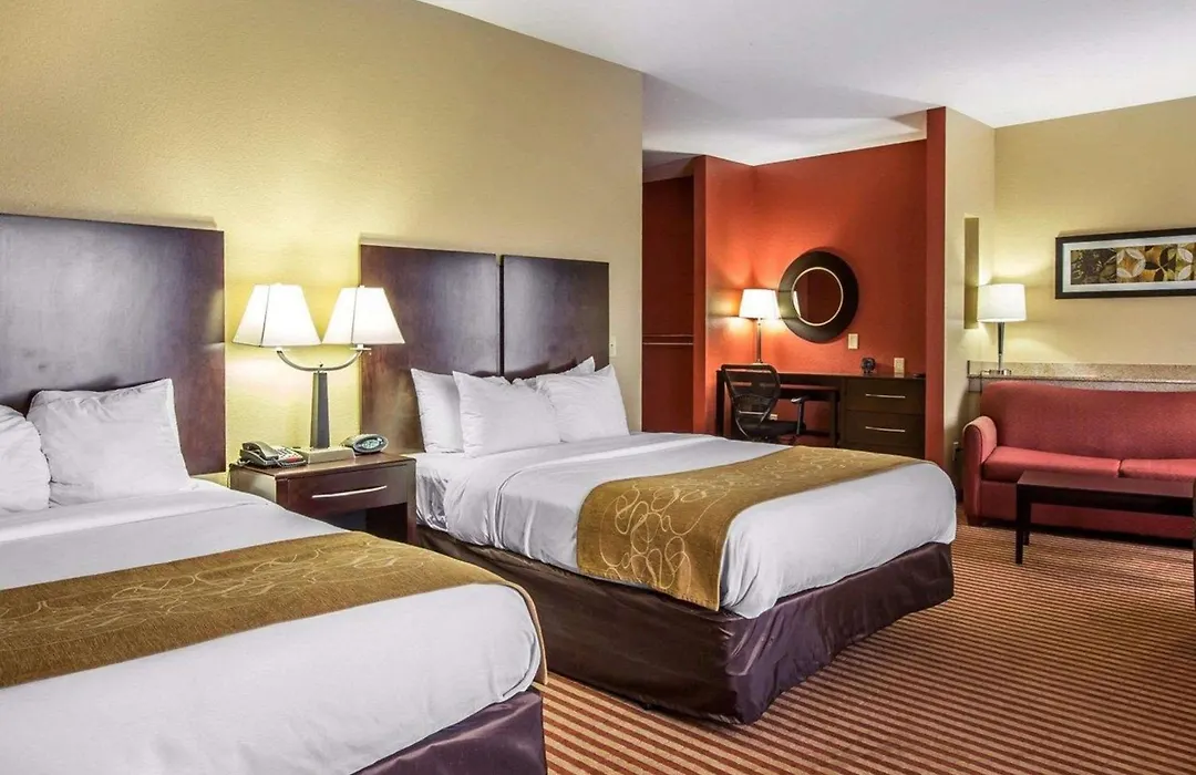 Comfort Suites Waycross-1